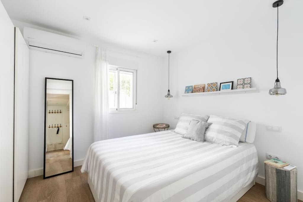 Apartamento Moderno En Triana 2 Dormitorios Y Aire Acondicionado Севілья Екстер'єр фото