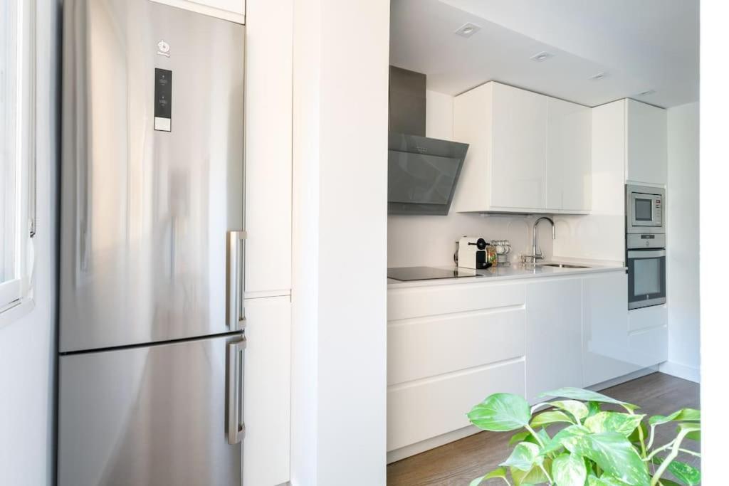 Apartamento Moderno En Triana 2 Dormitorios Y Aire Acondicionado Севілья Екстер'єр фото