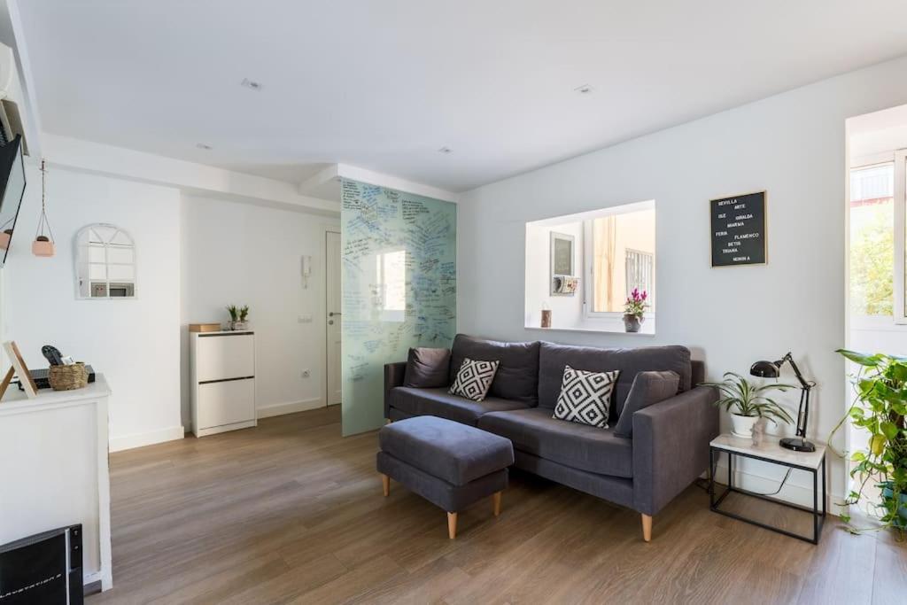 Apartamento Moderno En Triana 2 Dormitorios Y Aire Acondicionado Севілья Екстер'єр фото
