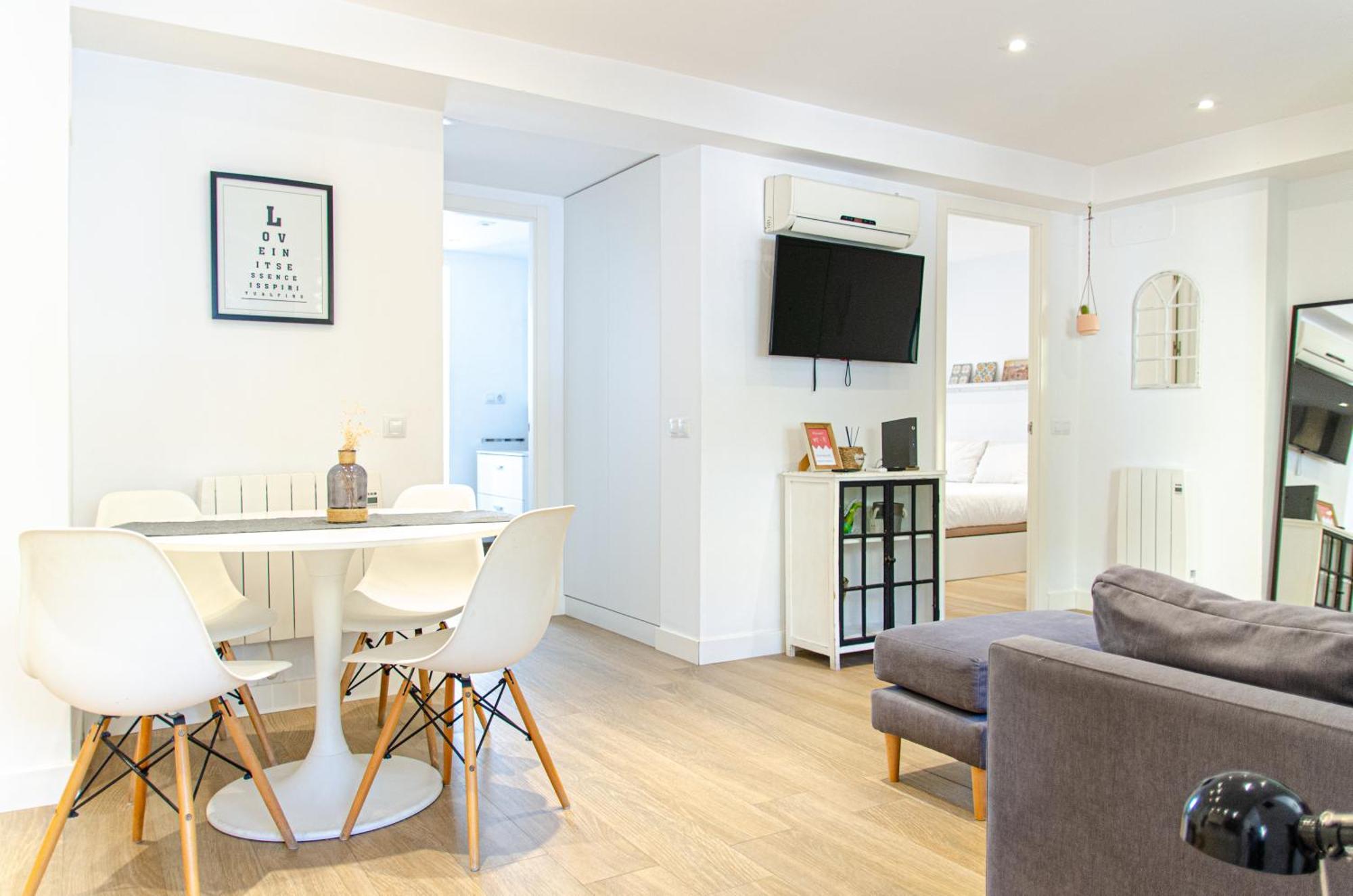 Apartamento Moderno En Triana 2 Dormitorios Y Aire Acondicionado Севілья Екстер'єр фото