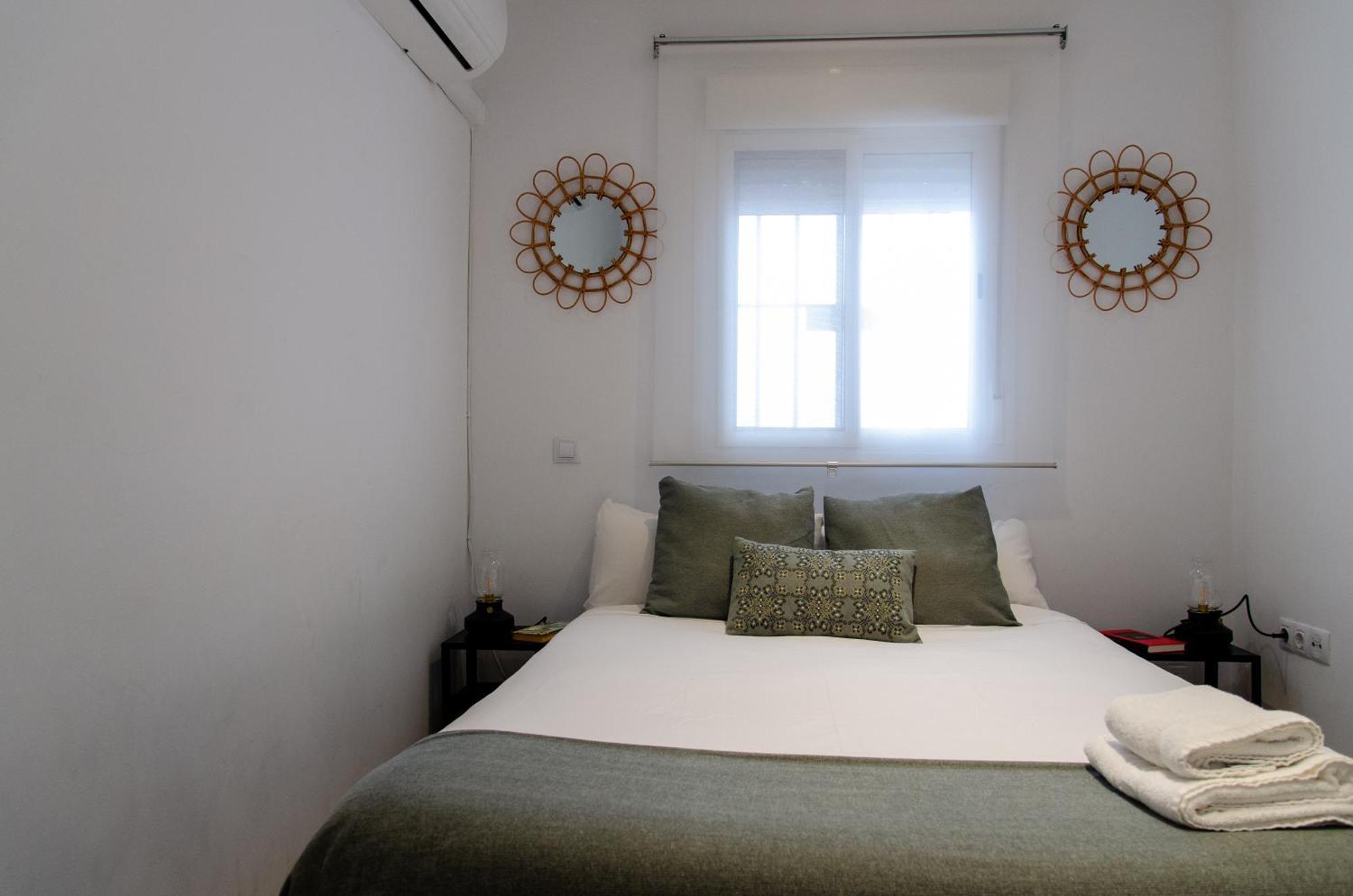 Apartamento Moderno En Triana 2 Dormitorios Y Aire Acondicionado Севілья Екстер'єр фото