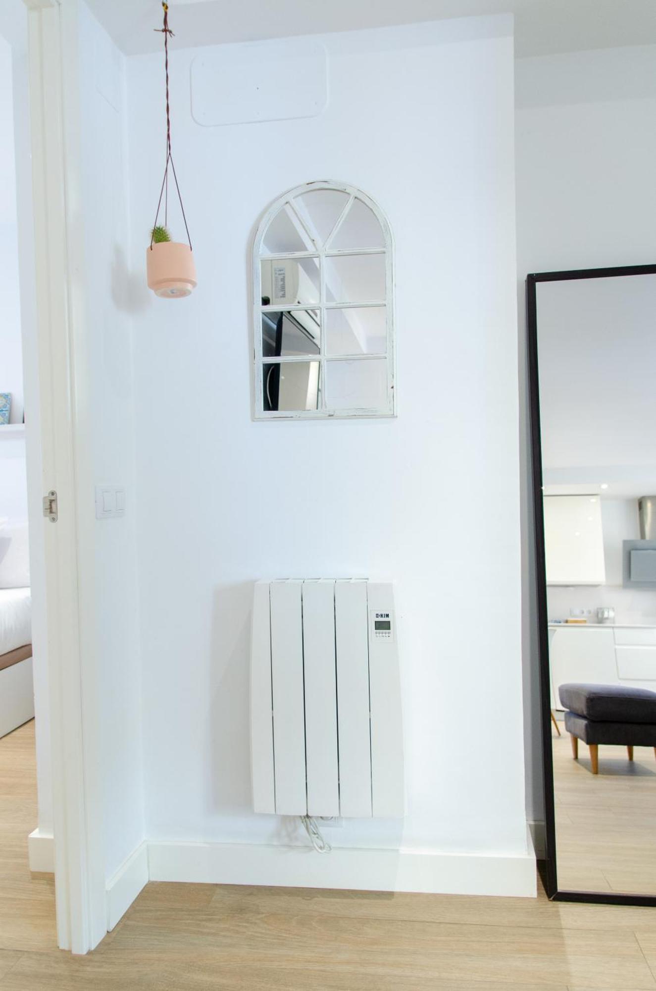 Apartamento Moderno En Triana 2 Dormitorios Y Aire Acondicionado Севілья Екстер'єр фото