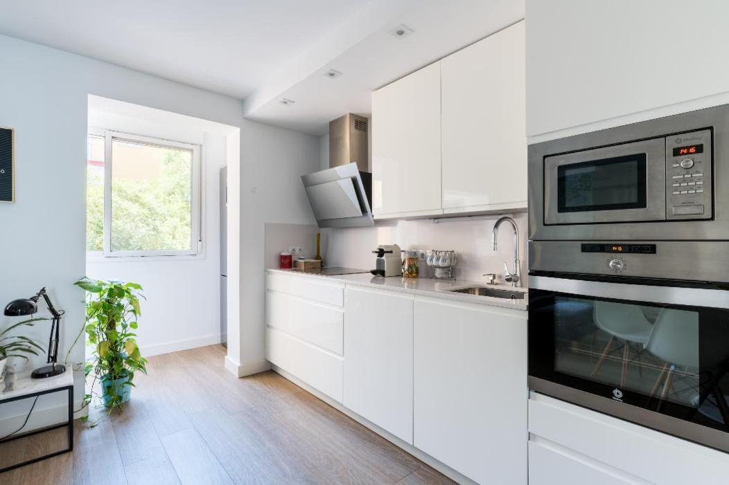 Apartamento Moderno En Triana 2 Dormitorios Y Aire Acondicionado Севілья Екстер'єр фото